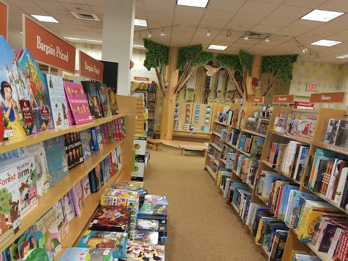 Barnes & Noble 8