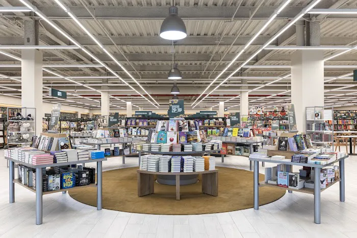Barnes & Noble 1