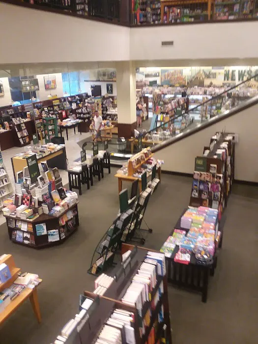 Barnes & Noble 3