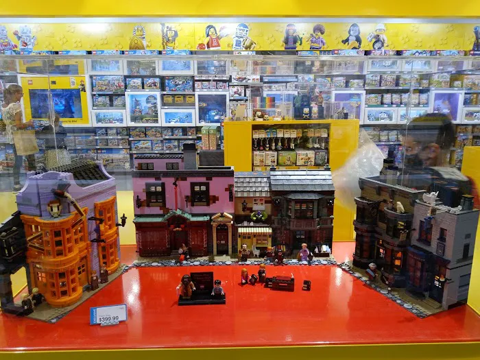 The LEGO® Store Danbury 6