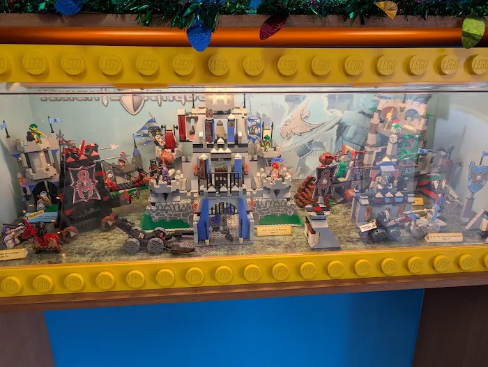 Bricks & Minifigs Fairfield 1