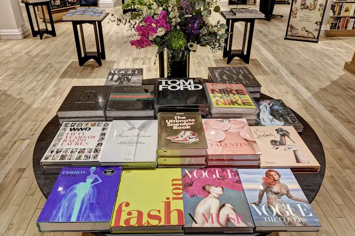 Barnes & Noble 7