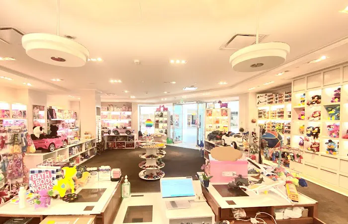 Lollipop toy shop 9