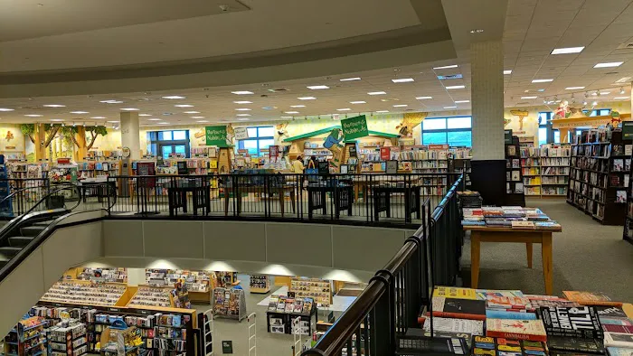 Barnes & Noble 2