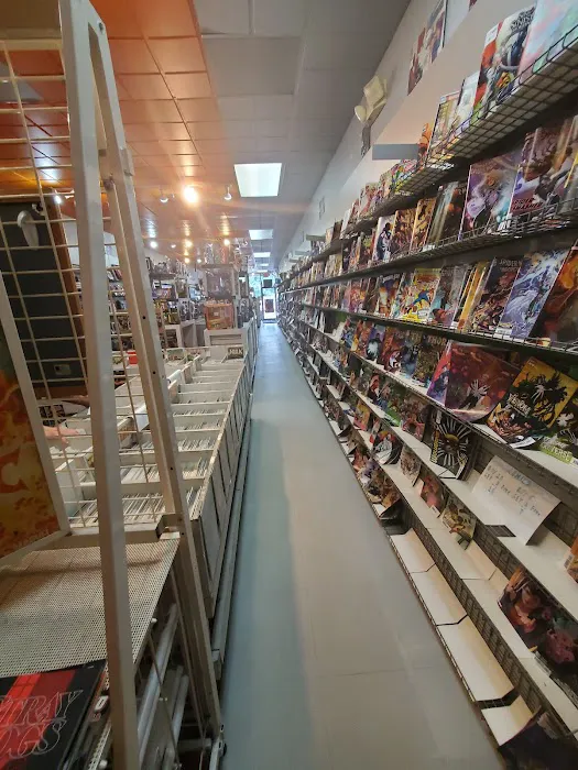 Golden Memories Comics & Toys 3