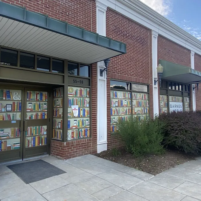 Barnes & Noble 6