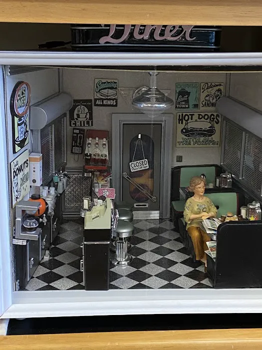 Miniature Dollhouse Creations 8