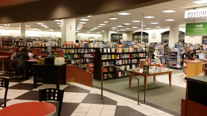 Barnes & Noble 5