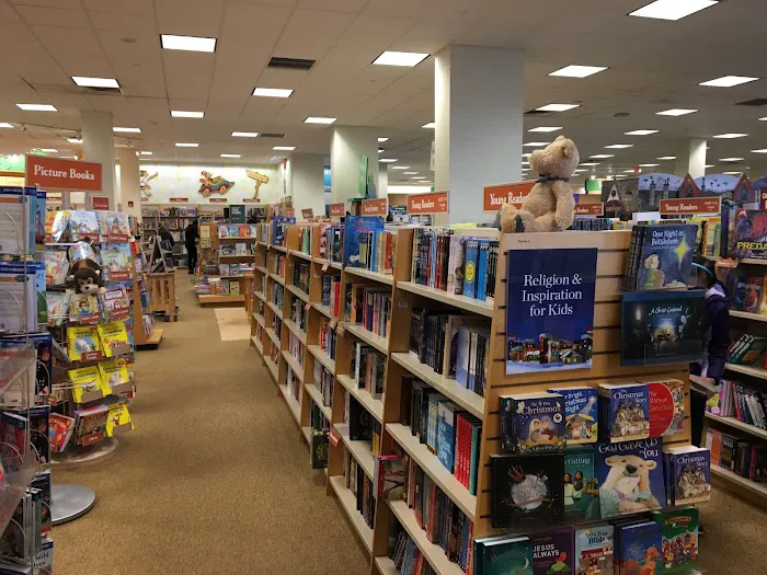 Barnes & Noble 6