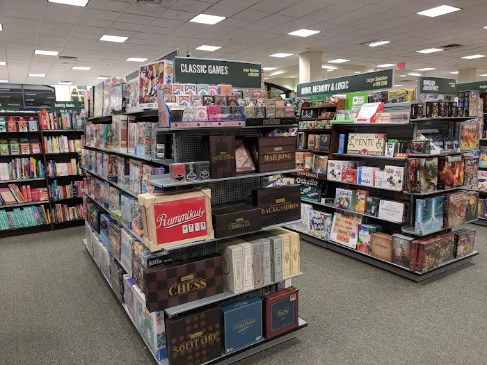 Barnes & Noble 8