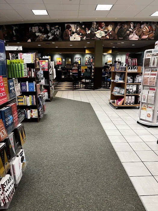 Barnes & Noble 4