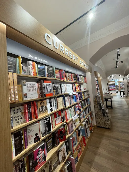 Barnes & Noble 3