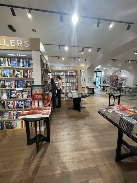 Barnes & Noble 5