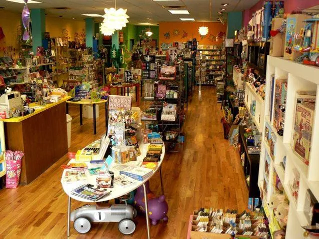 Play Toys & Gifts 7