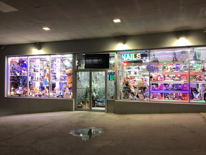 Legacy Collectibles & Toys 3
