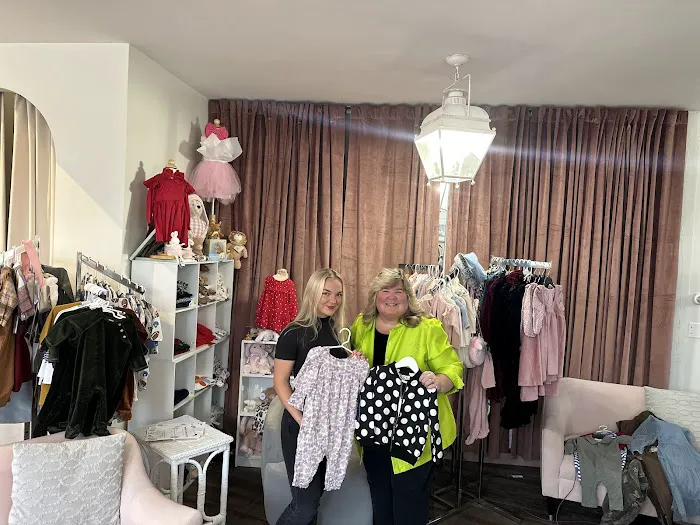 Madison Avenue Fine Childrens Boutique 8