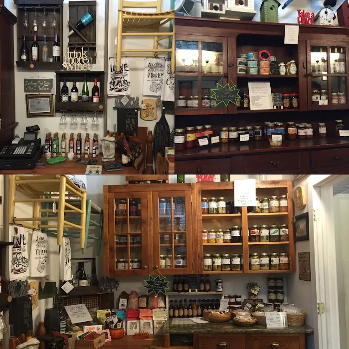 The Shoppes at Historic Palen's Drug Store 7