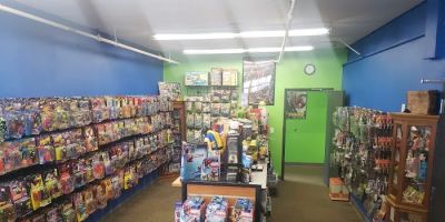 Retro Quest Toys & Collectibles