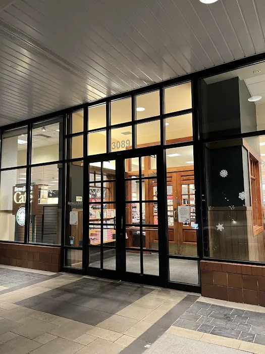 Barnes & Noble 9