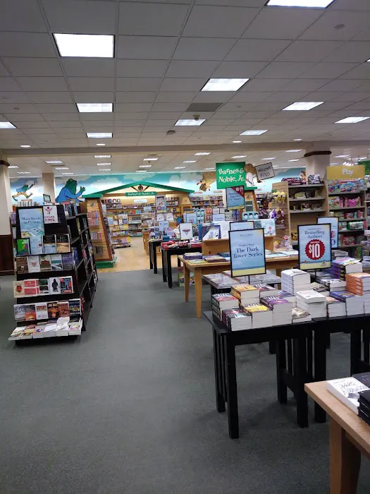 Barnes & Noble 7