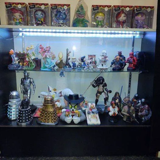 Razors Edge Collectibles 0