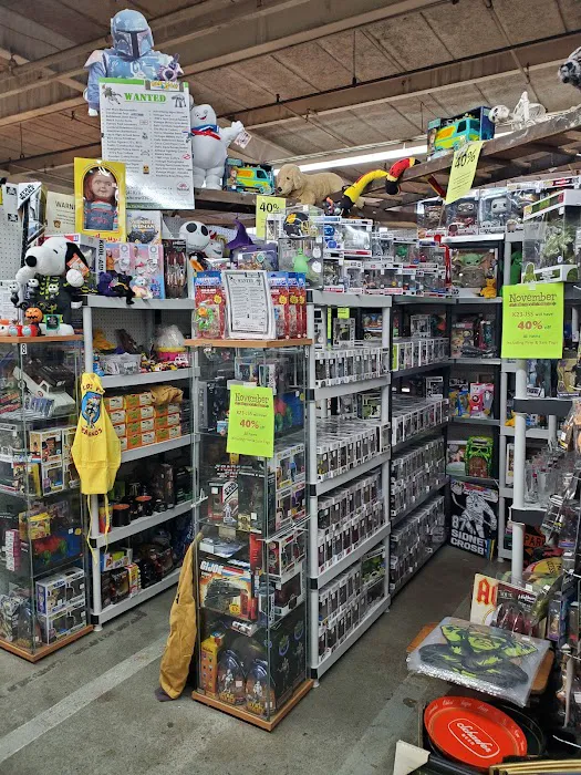 The Cash Cow Vintage Toy / Collectible Stores 8