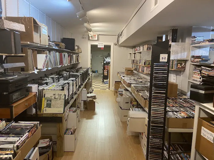Dr. Wonder Comics & Collectibles 2