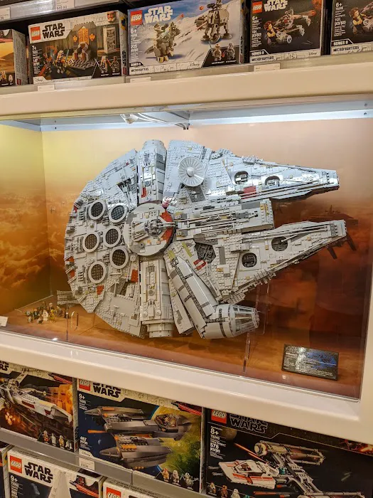 The LEGO® Store Freehold 3