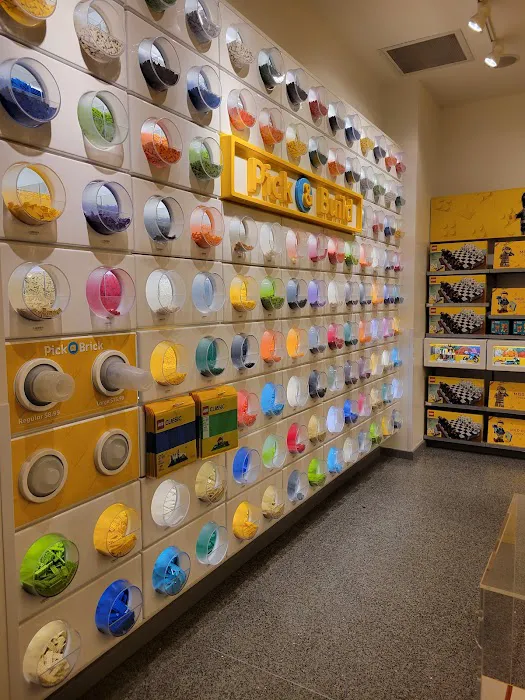 The LEGO® Store Freehold 1