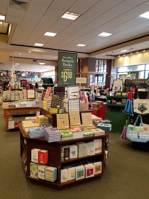 Barnes & Noble 2