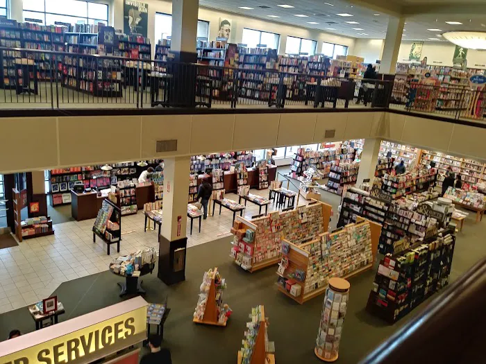 Barnes & Noble 2