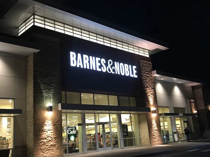 Barnes & Noble 6