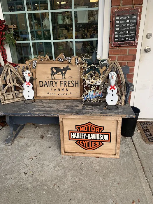Chrisandra’s Country Store 8