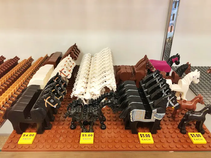 Bricks and Minifigs 9