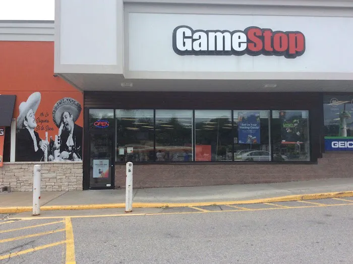 GameStop 8