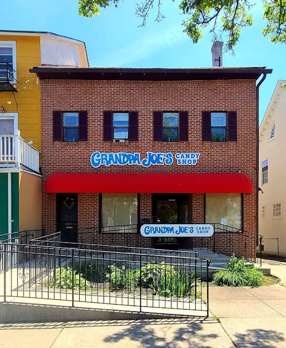 Grandpa Joe's Candy Shop - Emmaus, PA 9
