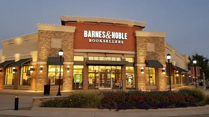 Barnes & Noble 9