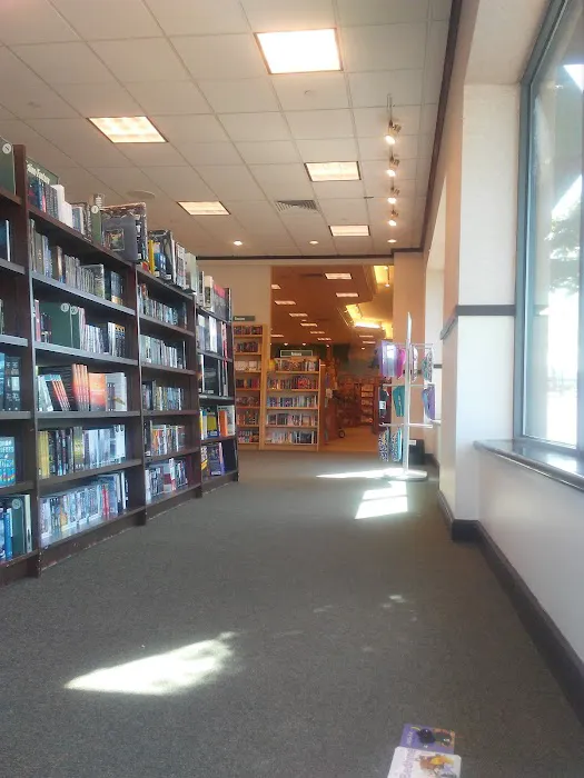 Barnes & Noble 9