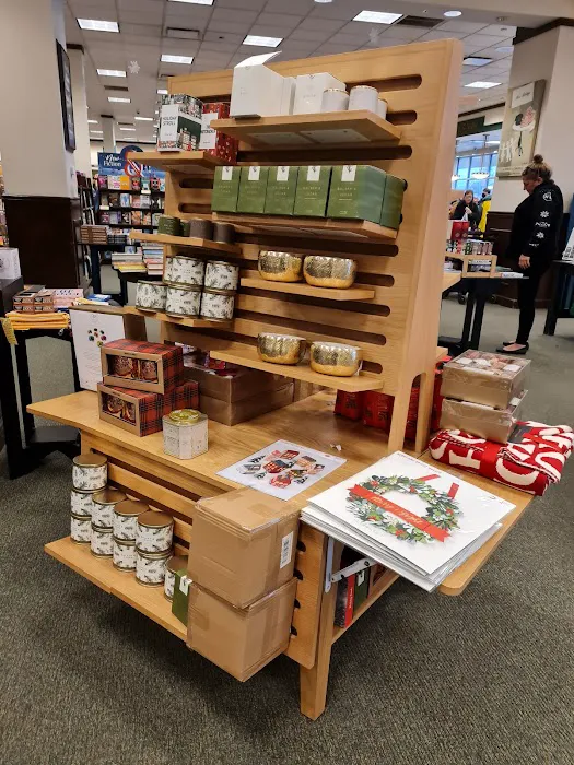 Barnes & Noble 7