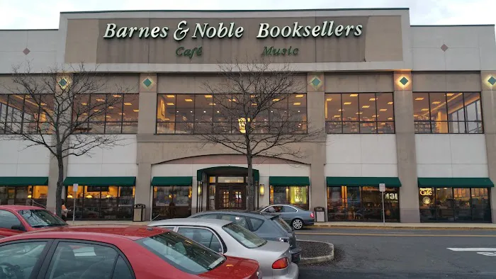 Barnes & Noble 7
