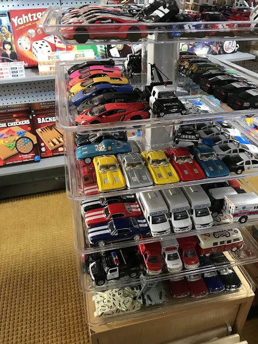 Bussinger Trains & Toys! 6