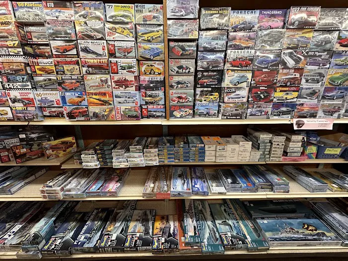 Lee's Toy & Hobby 7