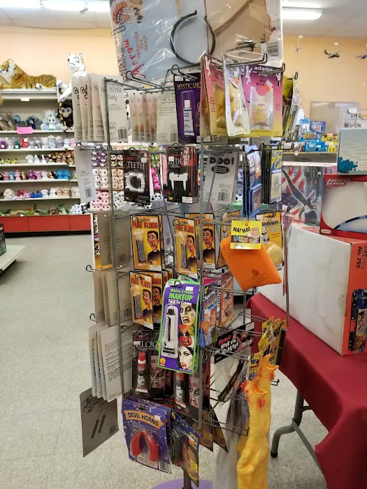 Lee's Toy & Hobby 4