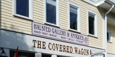 THE COVERED WAGON COUNTRY STORE