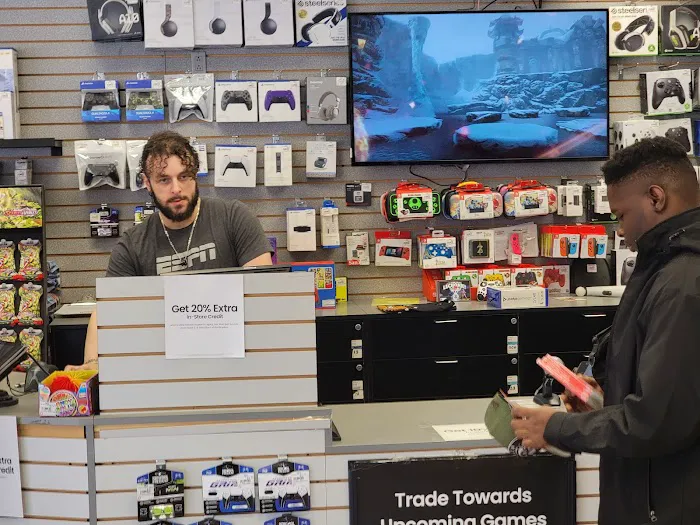 GameStop 9