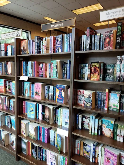 Barnes & Noble 3