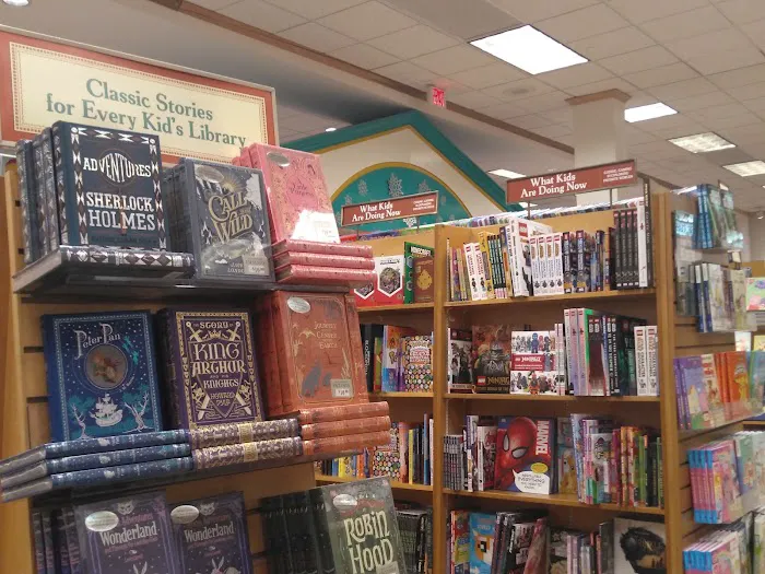Barnes & Noble 5
