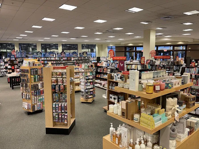 Barnes & Noble 7