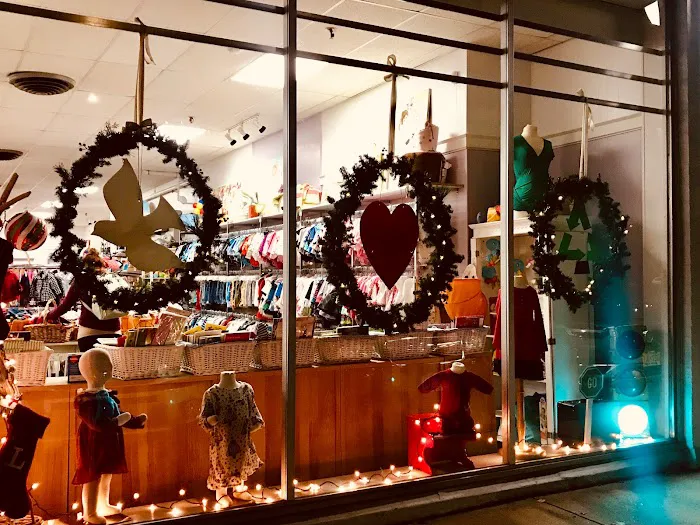 Max & Lily's Closet 6