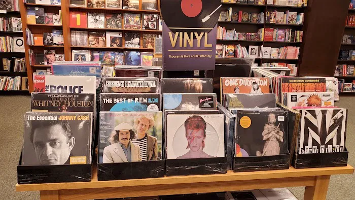Barnes & Noble 2